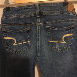 American Eagle Size 6 Long Distressed Boot Cut EUC